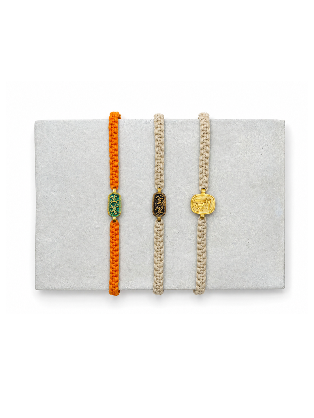 アナトリア 編み込み ブレスレット（オフホワイト）　hue Anatolia braid Bracelet（ivory)