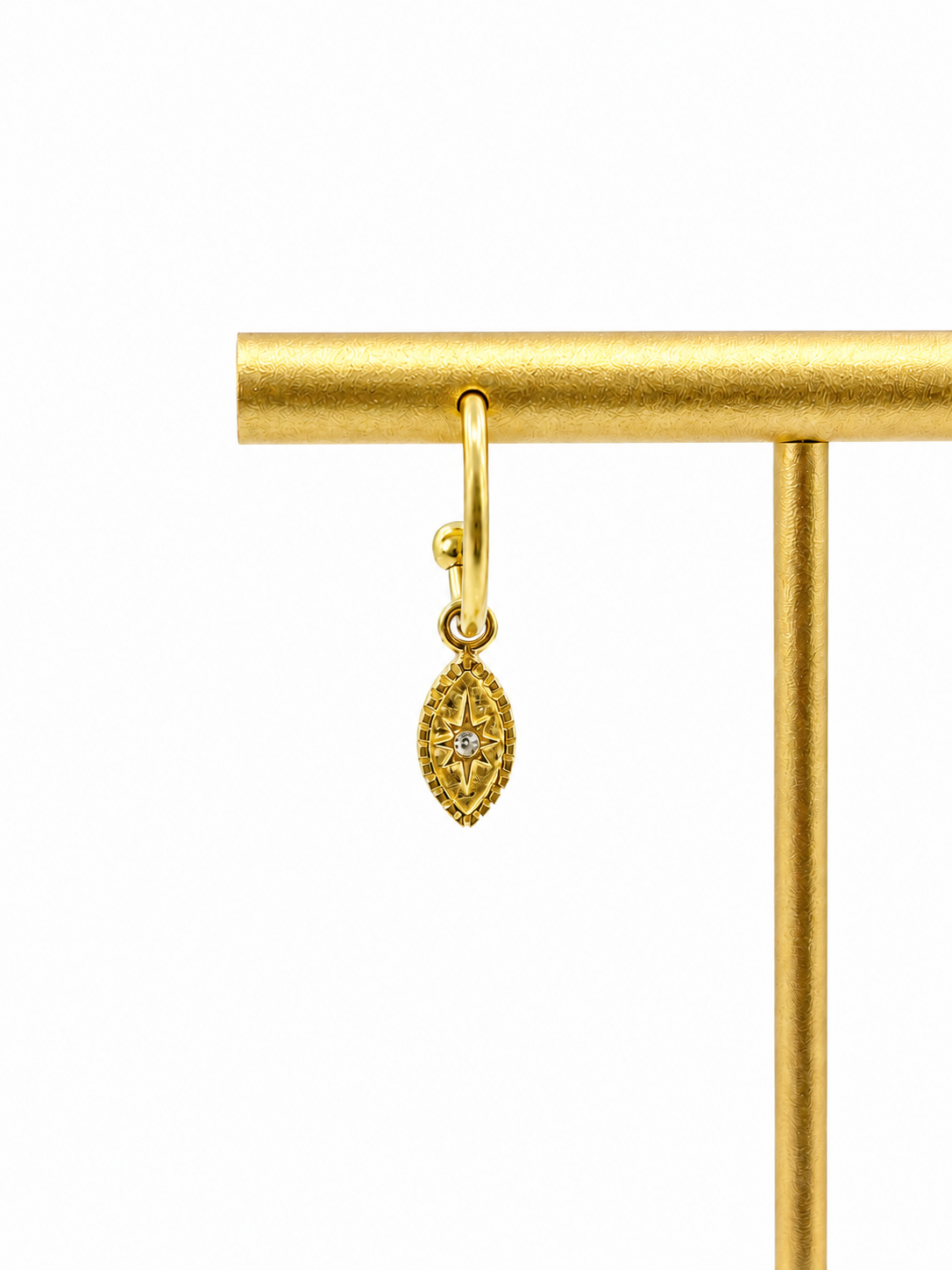 バーチカル アイ フープピアス　hue Vertical Eyes Hoop Earring
