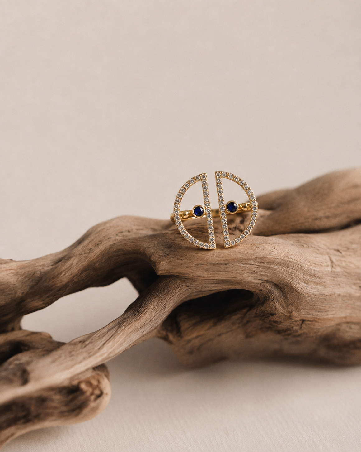 シンメトリーツインムーン リング　hue Symmetry Twin Moon Ring